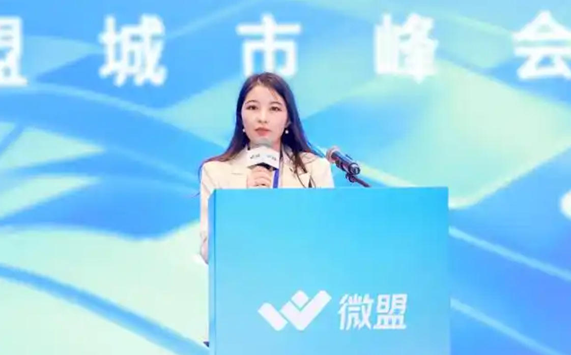 深圳市零售商业行业协会党支部书记、秘书长 黄静