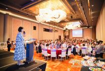 第二届出海全球峰会暨2025年中产业高峰论坛 全球之夜  (6).jpg