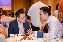 第二届出海全球峰会暨2025年中产业高峰论坛 全球之夜  (43).jpg